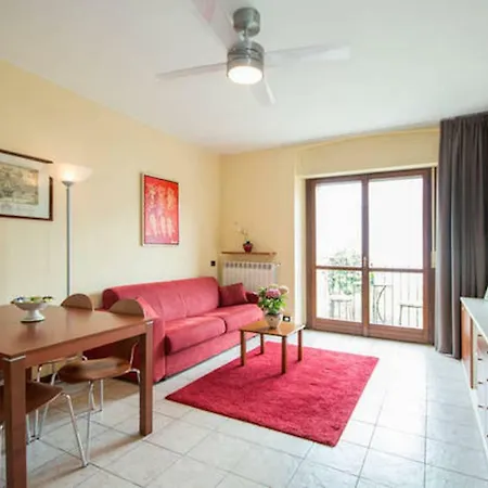 Visto Lago Apartment *